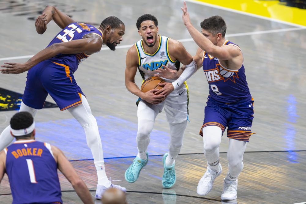 吊球多次逼 吊球多次逼