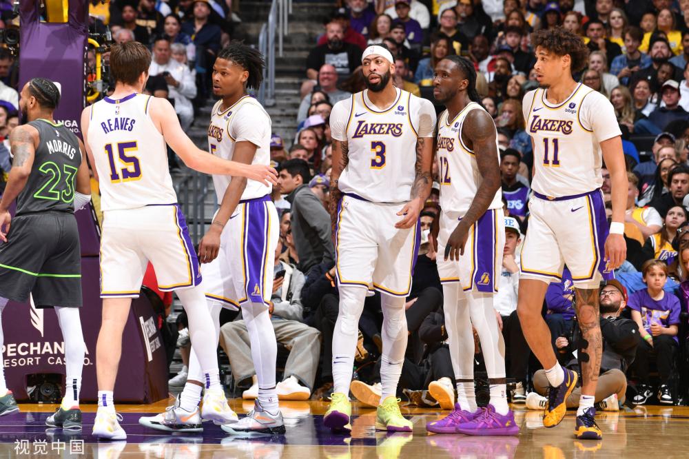 与一般球员 与一般球员